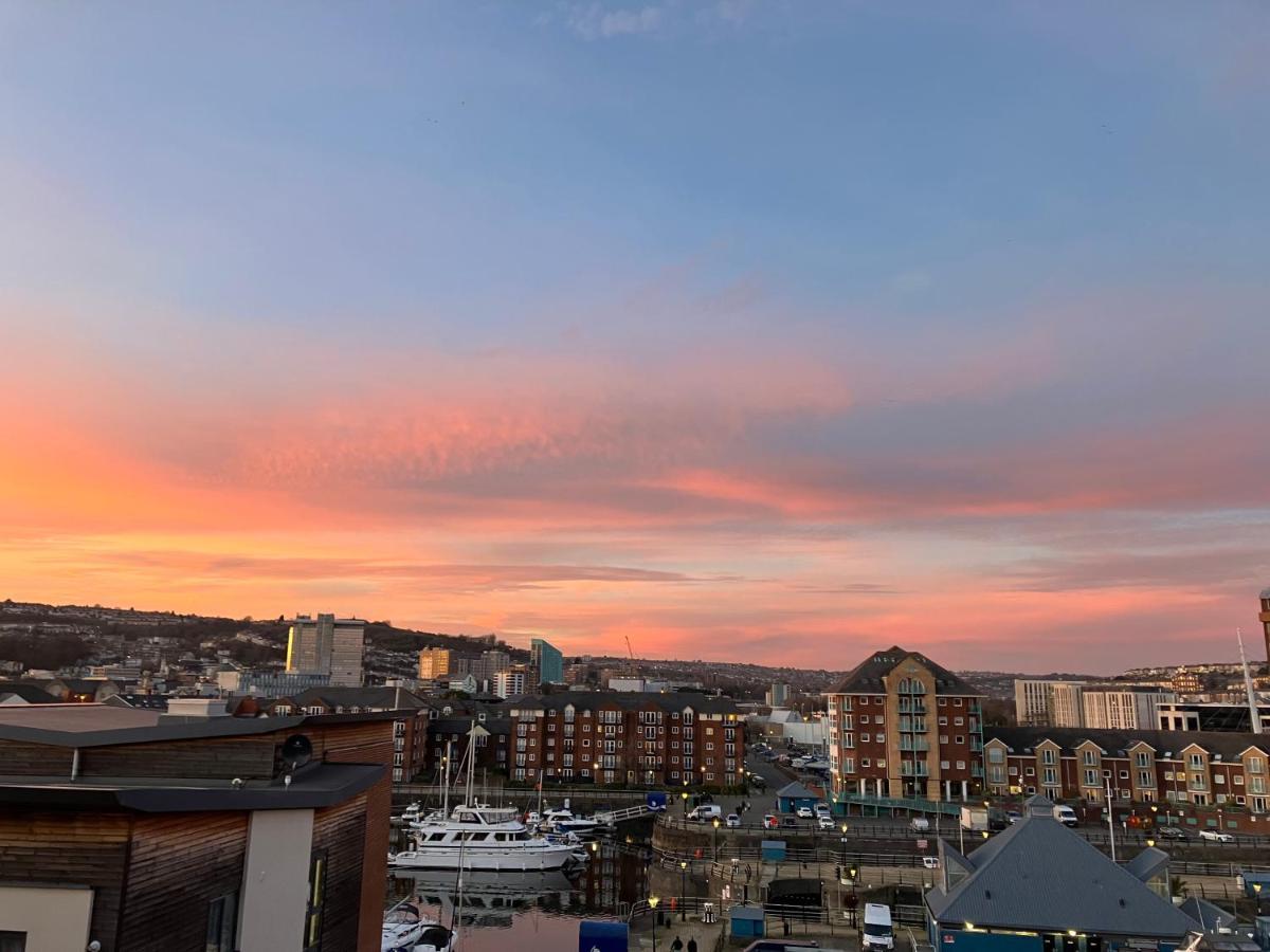 Swansea Bay, Marina & Arena View Mins To Beach & City Exterior photo