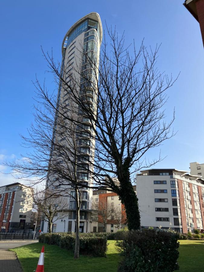Swansea Bay, Marina & Arena View Mins To Beach & City Exterior photo