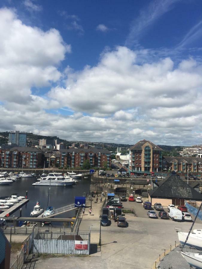Swansea Bay, Marina & Arena View Mins To Beach & City Exterior photo